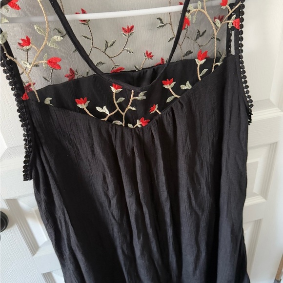 Vintage Black Dress with Floral Embroidery - Picture 8 of 8